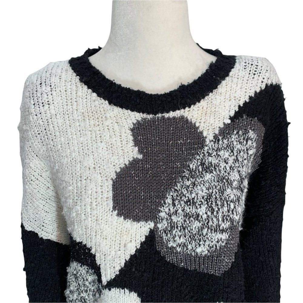 𝅺vintage 80's Canda Black/White Chunky Floral Long Sleeve Sweater Size M/L - Picture 3 of 8